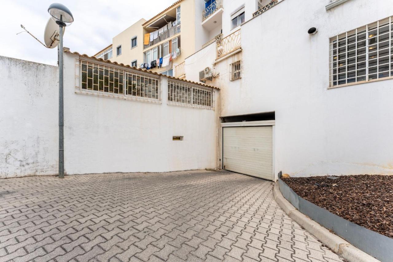 Peaceful 1 Bdr Apartment W/ Balcony By Lovelystay Almancil Exteriör bild